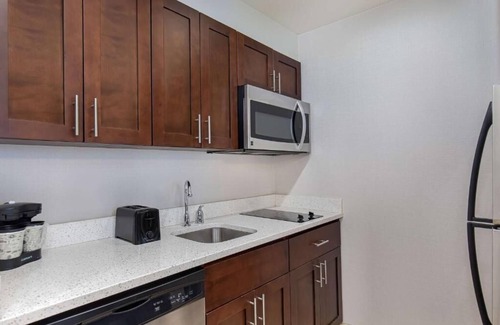 Sandy Springs Hotel | Convenient Stay with Full Kitchens, Pool & Free Breakfast
