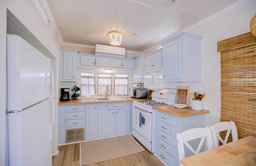 Sandbridge House | Experience Bungalow Bay: Oceanfront Bliss at Sandbridge Beach