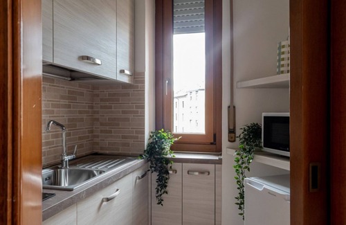 Montalbino House | Modern Two-Bedroom Apartment in Maciachini Area