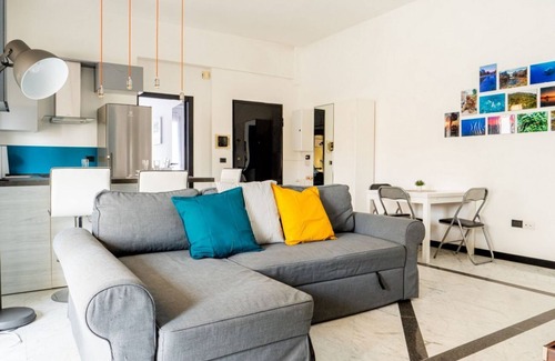 Turro House | Cozy Two-Bedroom Apartment with Terrace - Pet Friendly Stay