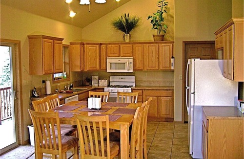 Dillon House | Top Picks for Your Stay: Exceptional Amenities Await!