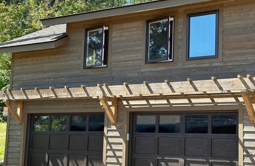Lakeside Cabin | Unforgettable Views and Family-Friendly Amenities at Flathead Lake