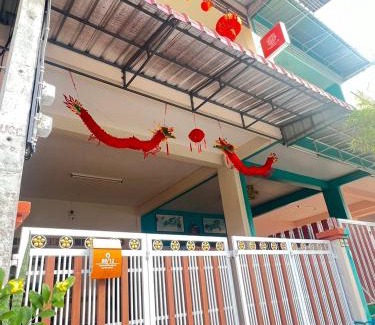Betong Villa | Discover The Betong Life Guesthouse with Family-Friendly Amenities