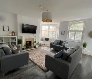 Sheringham Apartment | Discover The Beverley Suite: Family-Friendly with Dining
