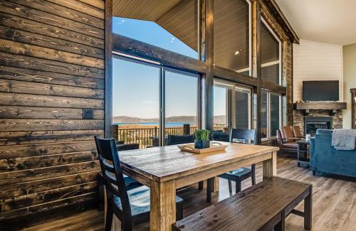 Sweetwater House | Discover The Big Blue: Ocean View & Private Beach Retreat