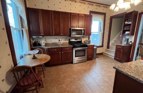 Mercer House | Experience The Big Brickhouse: Ocean View Family Retreat