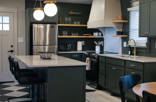 Chambersburg House | The 'Big House' at The Mane & Co.