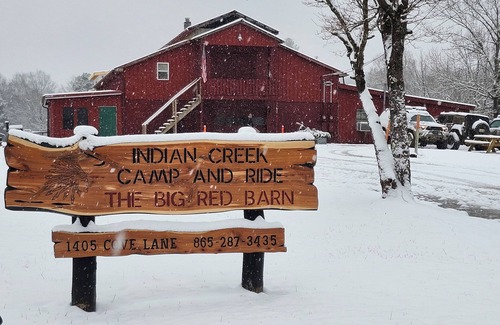 Ashley Oaks House | The Big Red Barn Unit #4-Direct Access-150 yards to G-23