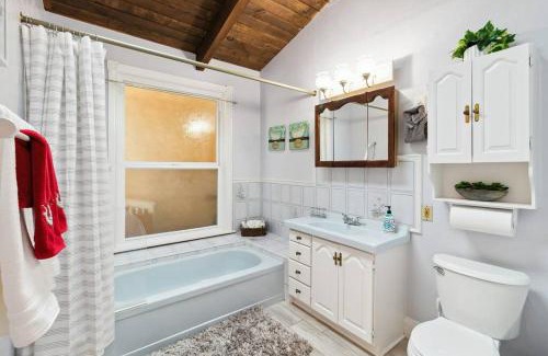 Pearblossom House | Discover The Big Sky: Pet-Friendly Retreat with Pool & Hot Tub