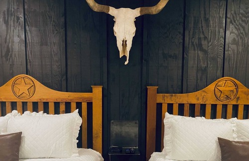 Amarillo Apartment | The Big Texan Airbnb!*Free 72oz Steak*