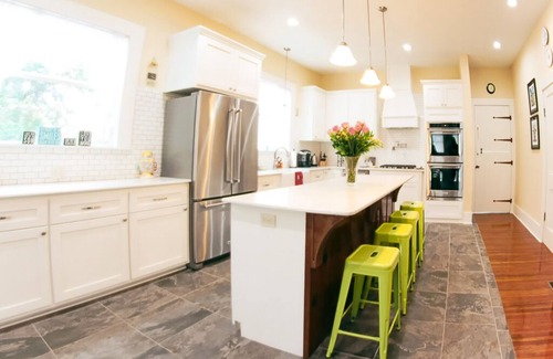 Lake Charles House | Exceptional Stay at The Big White House LCLA - Family Friendly