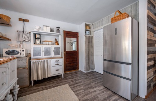 Bigfork Cabin | Exceptional Bigfork Riverside Retreat with No Cleaning Fee!