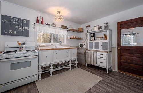 Bigfork Cabin | Exceptional Bigfork Riverside Retreat with No Cleaning Fee!