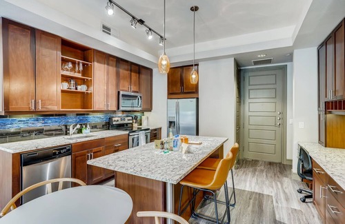 North Burnet Apartment | Pet-Friendly Retreat at The Bindel: Ideal Location Awaits!