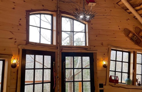 Warren Cabin | Unique Birch Treehouse Retreat at Sugarbush for Families