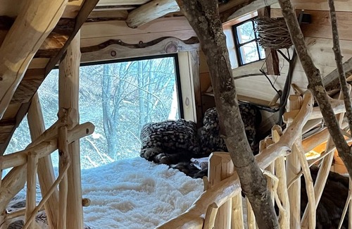 Warren Cabin | Unique Birch Treehouse Retreat at Sugarbush for Families