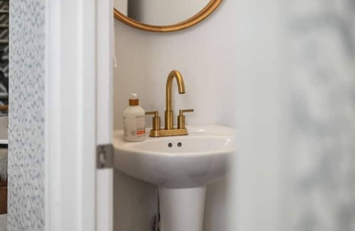 Spring Hill House | Discover The Birch Perch - Ideal for Family Getaways