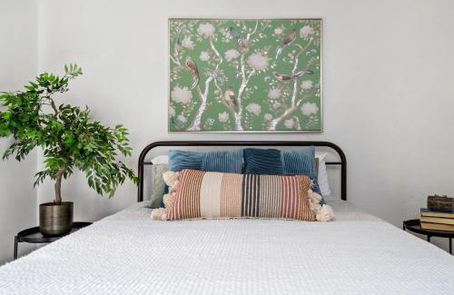 Xenia House | Discover The Bird Cage: Guest Rated 8.8/10