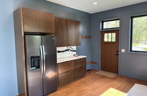 Blacksburg House | Experience The Nest: Secluded Cabin Near VT with Breakfast