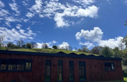 Narberth Ski Chalet | Guest Rated: 9.8 at The Bird House - Pet & Child Friendly
