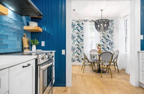 Fredericksburg House | Unwind at The Birdhouse: Hot Tub, Pool & Fire Pit Awaits!