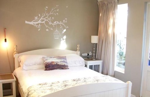 Rondebosch Apartment | Discover The Birdhouse: 4-Star Oceanfront Retreat