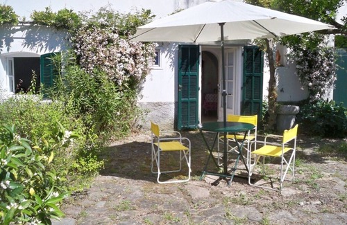 Camporosso House | Pet-Friendly Escape at The Birds - White House, Rated 9.8!