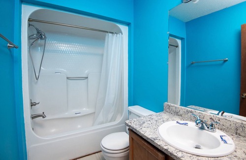 New Castle Apartment | The Birmingham Getaway in a Quiet Area