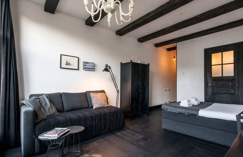 De Weteringschans Bed & Breakfast | The Black Canal Studio in heart of Amsterdam
