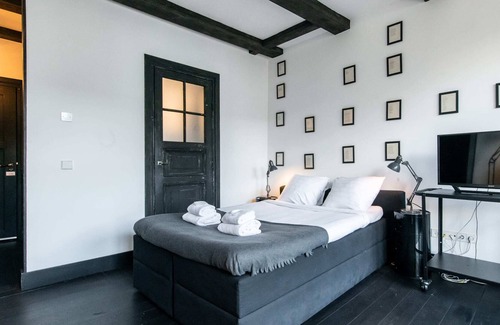 De Weteringschans Bed & Breakfast | The Black Canal Studio in heart of Amsterdam