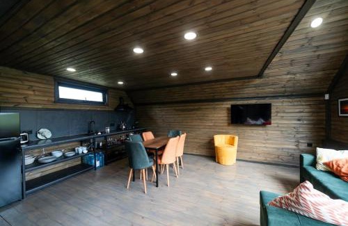 Tsilkani Apartment | The Black Hills - Cottage in Dusheti