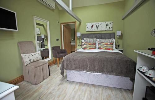 Old Warden Hotel | Discover Comfort at The Black Horse in Ireland