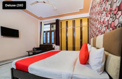 Sector 62 House | Cozy Stay at The Black Jack Inn: Pet & Child Friendly