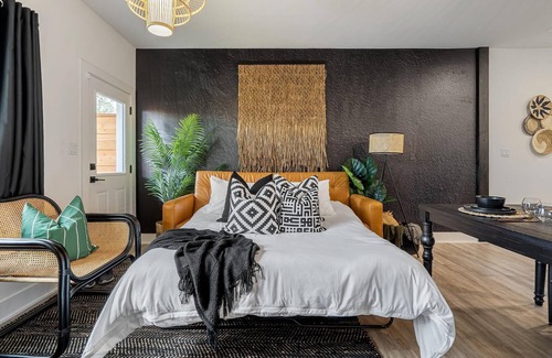 Highland Lake Estates Villa | Relax at The Black Sands: Backyard BBQ, No Service Fees