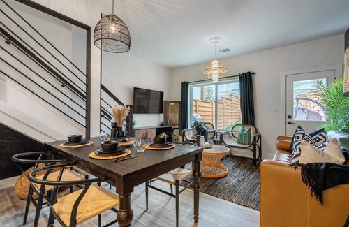 Highland Lake Estates Villa | Relax at The Black Sands: Backyard BBQ, No Service Fees
