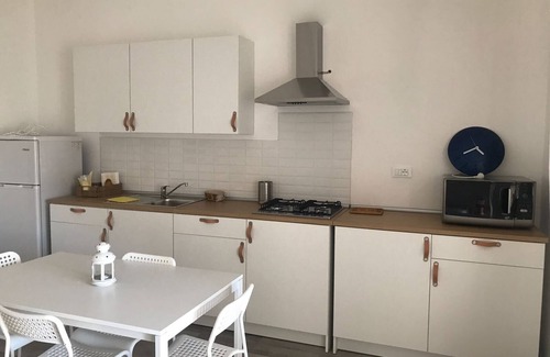 Vulcano Porto Apartment | Relaxing 2-Room Apartment Between Vulcano's Beautiful Beaches