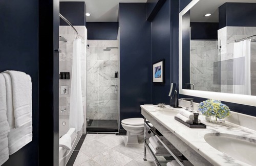 The Loop Hotel | Elegant Retreat at The Blackstone, Autograph Collection