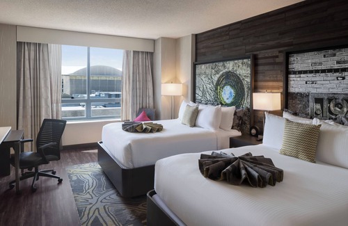 University District Hotel | Discover The Blackwell Inn & Pfahl Conference Center Stay