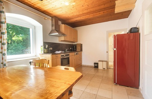 Langenaltheim House | Discover The Blue House: Nature Retreat in Altmühltal