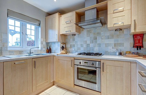 Oxford Apartment | Guest Rated 10/10: The Blenheim Suite in Oxford