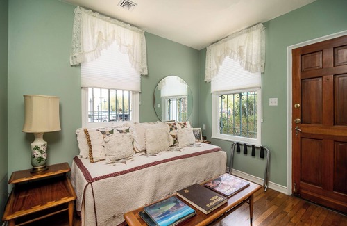 Downtown Tucson Hotel | Discover The Blenman House Inn: Rated 9.6 with Pool & Spa