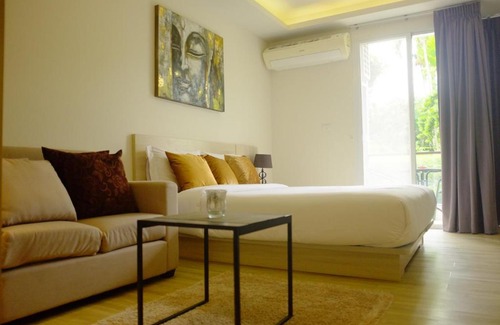 Bophut Apartment | Guest Rated 10/10: The Bleu Studio Apartment with Pool
