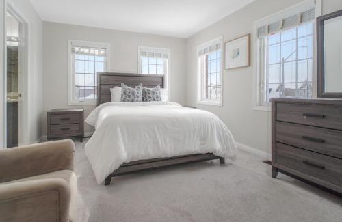 Bowmanville House | The Bliss