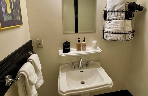 Bisbee Hotel | Discover The Block Hotel Bisbee: Family-Friendly & Breakfast