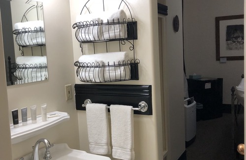 Bisbee Hotel | Discover The Block Hotel Bisbee: Family-Friendly & Breakfast