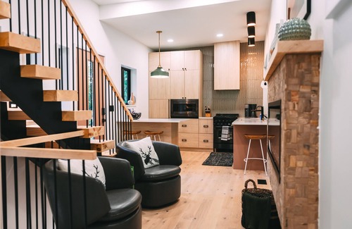 South Bloomingville Cabin | Explore The Block Tower: Family-Friendly Stay in Hocking Hills