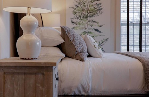 Blowing Rock Hotel | Exceptional Stay at The Blowing Rock Manor - Top Rated 9.5
