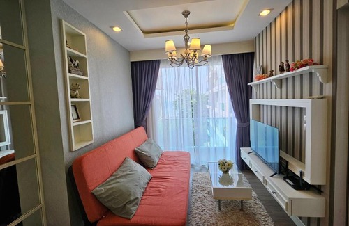 Saen Suk Apartment | Relax at The Blu X Seaview: Family-Friendly Pool Retreat