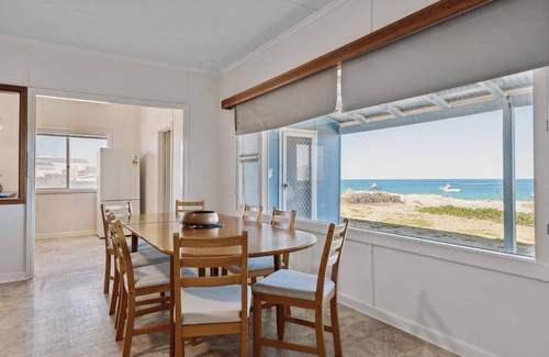 Ledge Point House | Beachside Retreat: 3-Star Comfort with Scenic Views