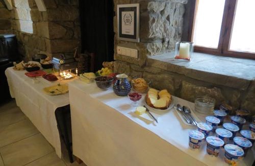 Boleslawiec Apartment | Discover The Blue Beetroot: Pet-Friendly & Family Welcoming